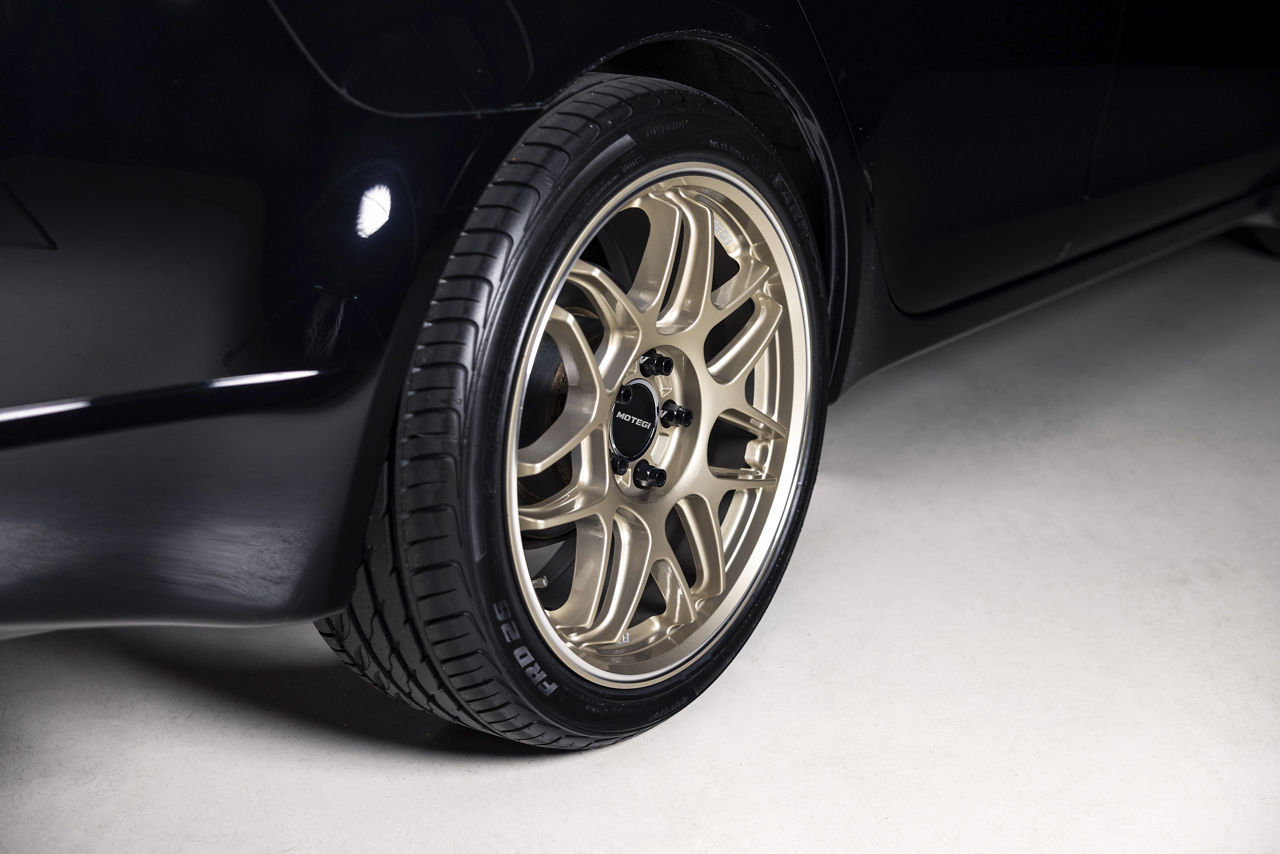 2008 Mitsubishi Galant Fortis - Motegi MR158 Tsubaki - Gold